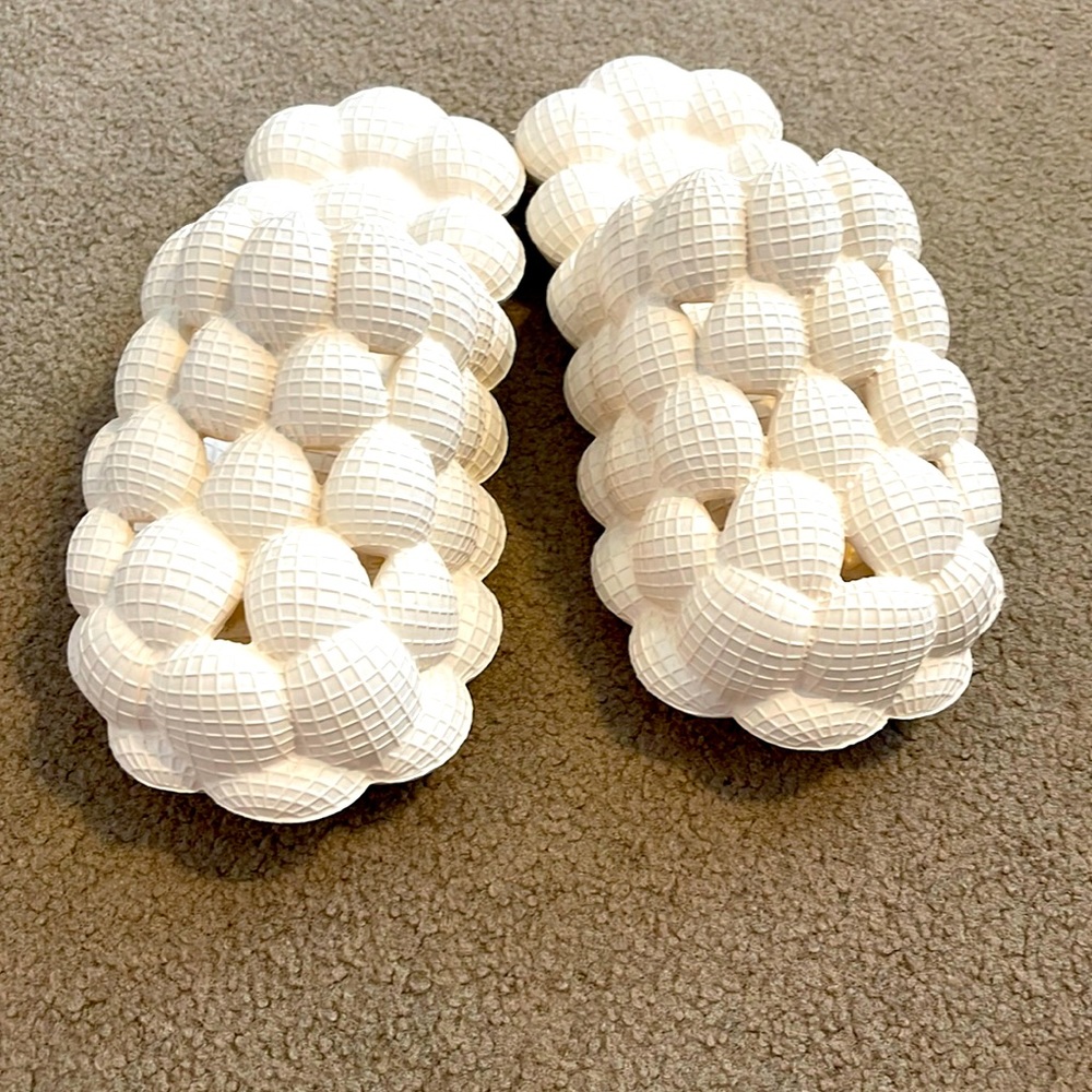 Cloud slippers